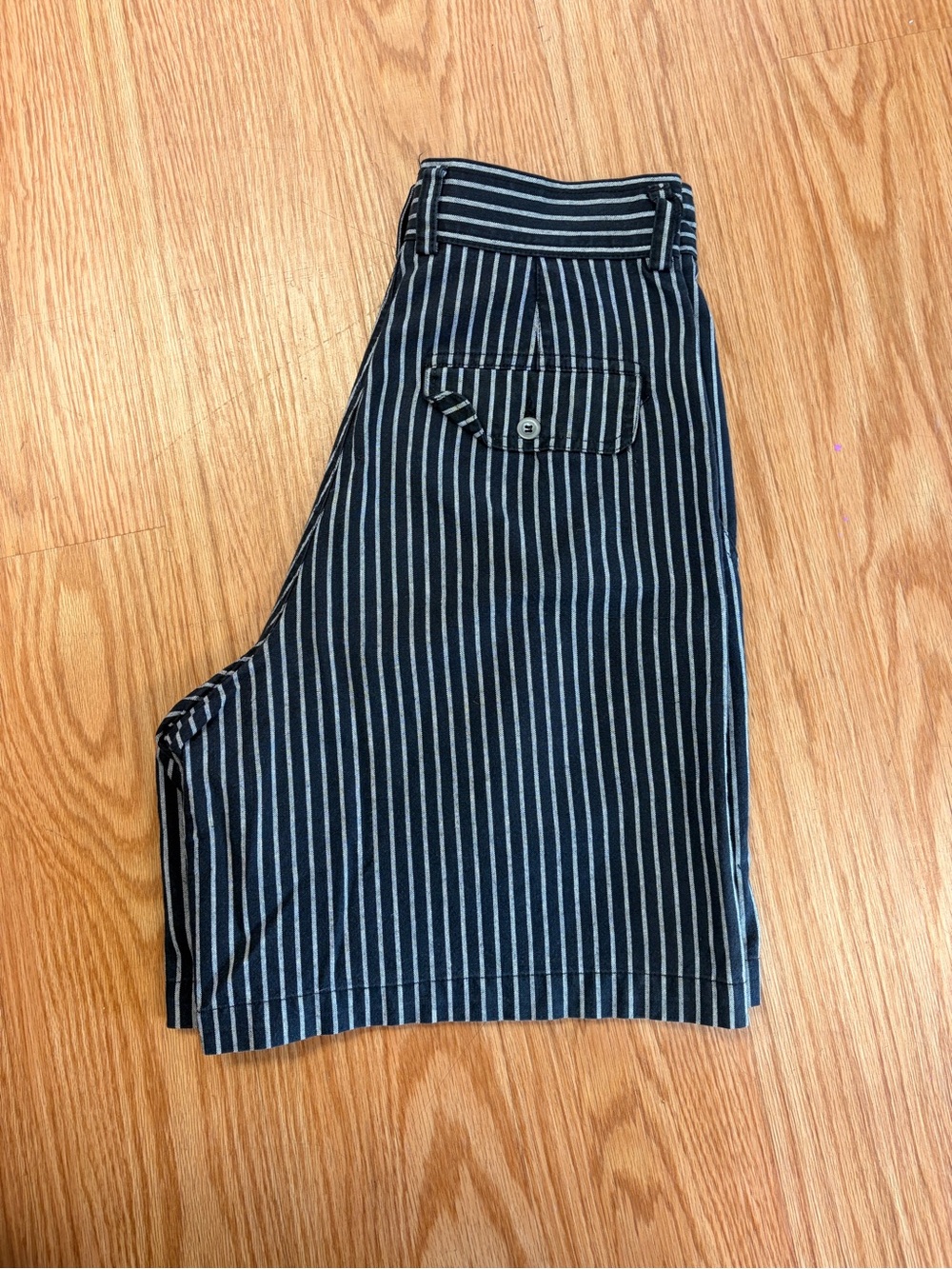 Vintage 80’s LizWear black & white striped ultra-high rise trouser shorts